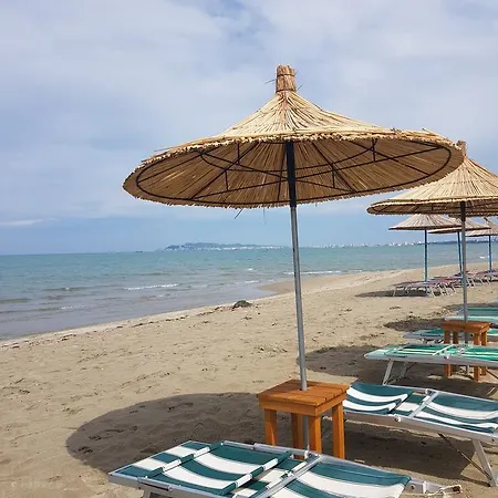 The Garden Beach ホテル