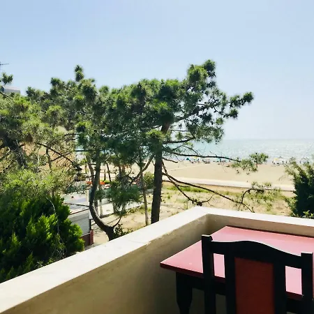 The Garden Beach ホテル